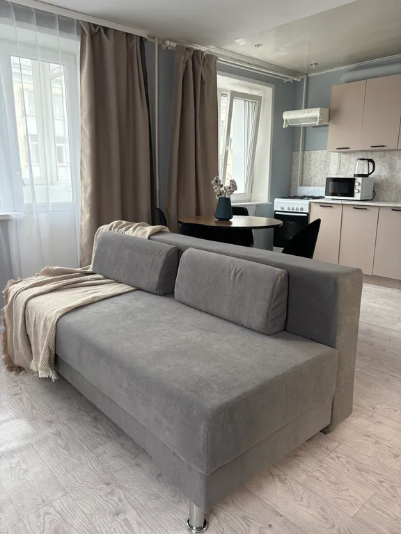 Светлая квартира-студия