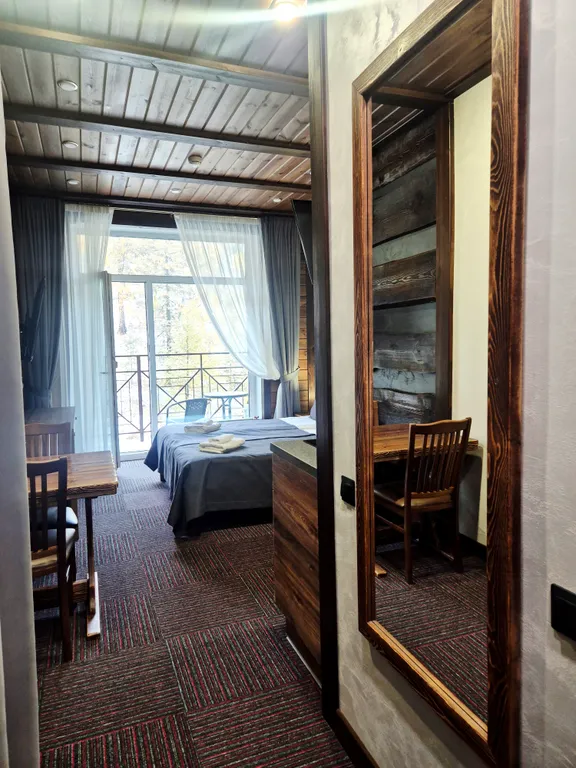 Студия в стиле шале с видом на лес, комфорт достойного вас уровня