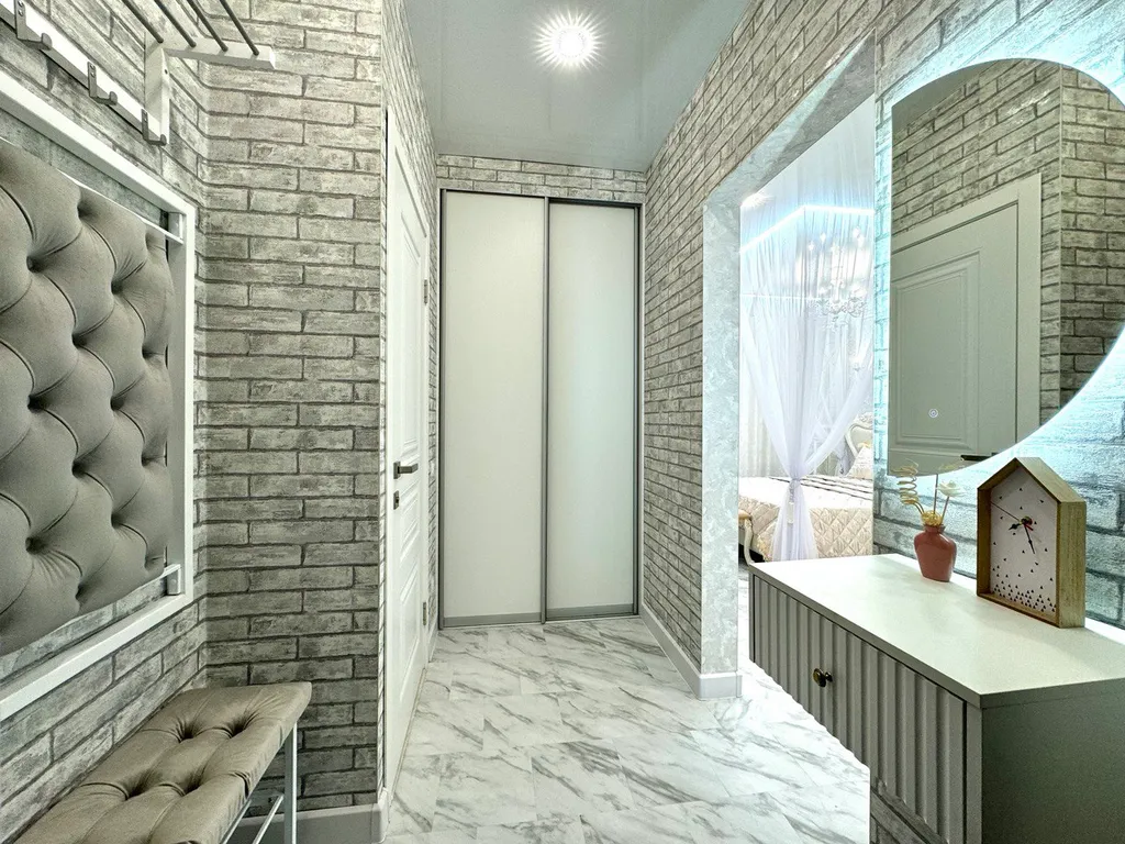 Апартаменты в античном стиле, гармония прошлого и настоящего