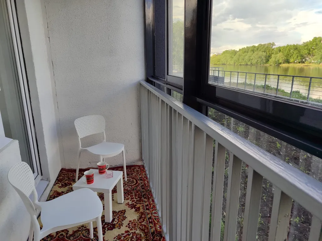 Уютная квартира в центре города с видом на речку