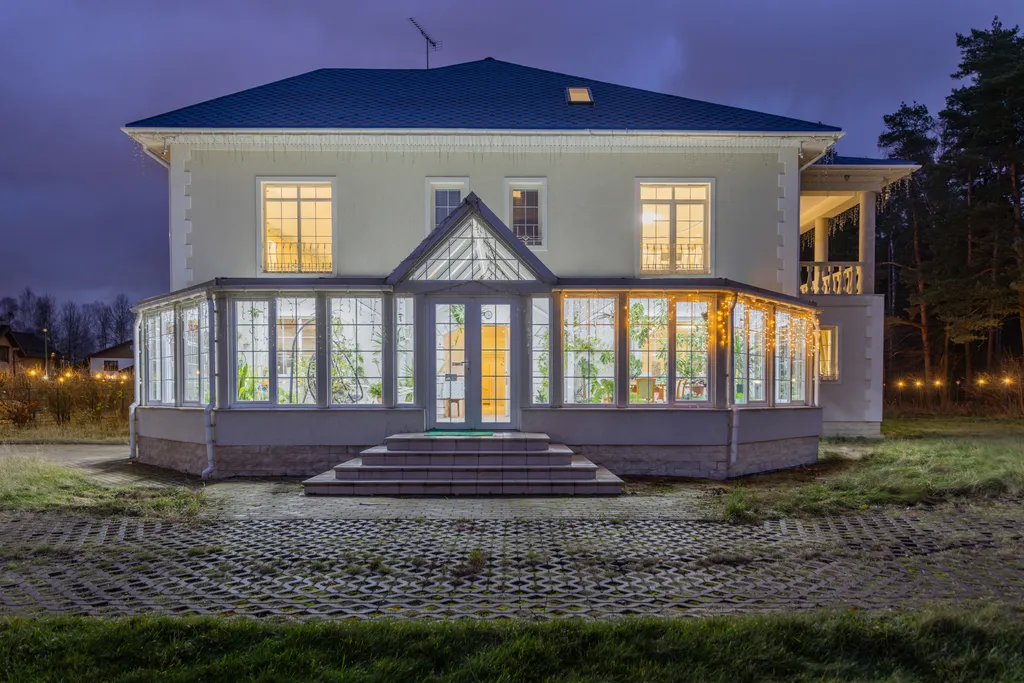 Просторный коттедж с бильярдом и сауной