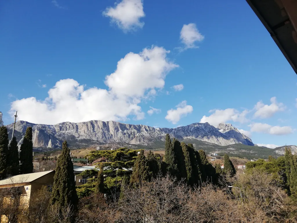 Уютная квартира — аренда посуточно в Алупка