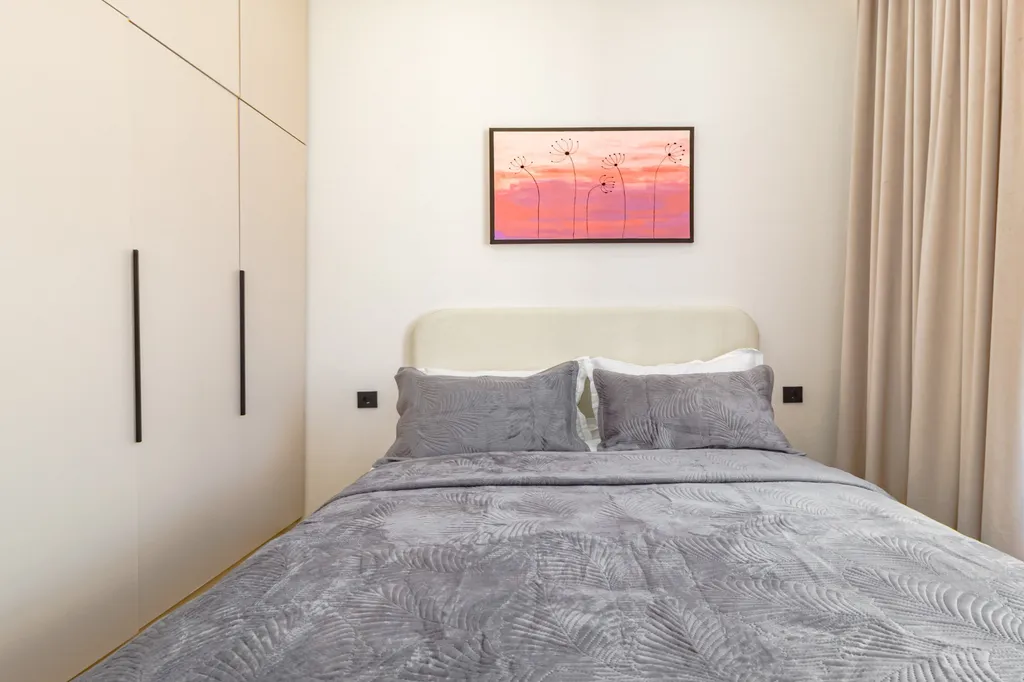 Евро 2 комнатная квартира в ЖК Республика