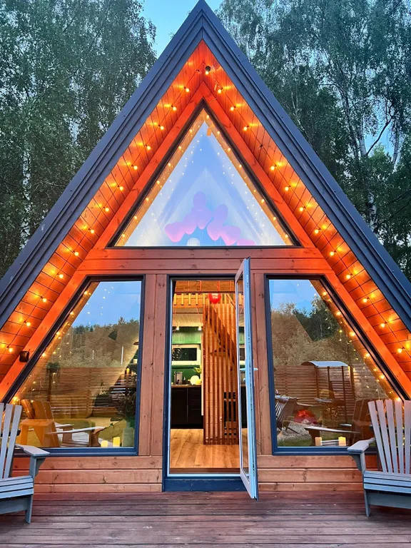 Коттедж Треугольный домик у леса — аренда посуточно в Покров