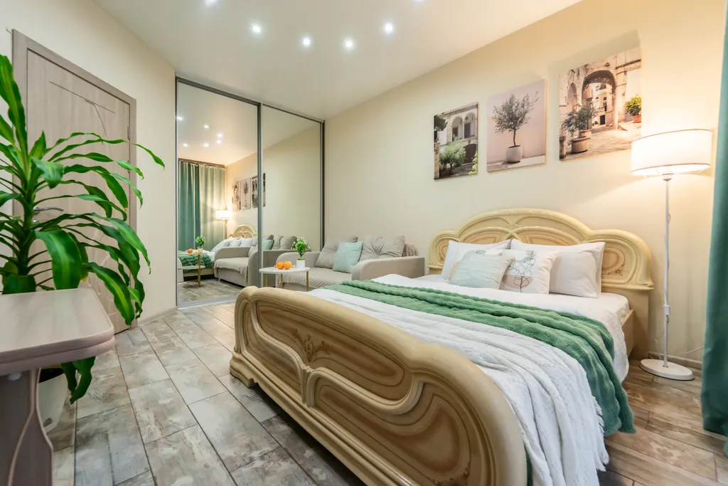 Панорамные окна в пол с потрясающим видом на закат