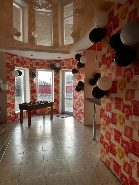 Коттедж 2 этажа в уединенном месте Бреста с парковкой во дворе