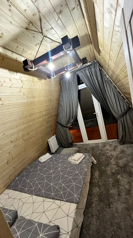 Домик с видом на горы