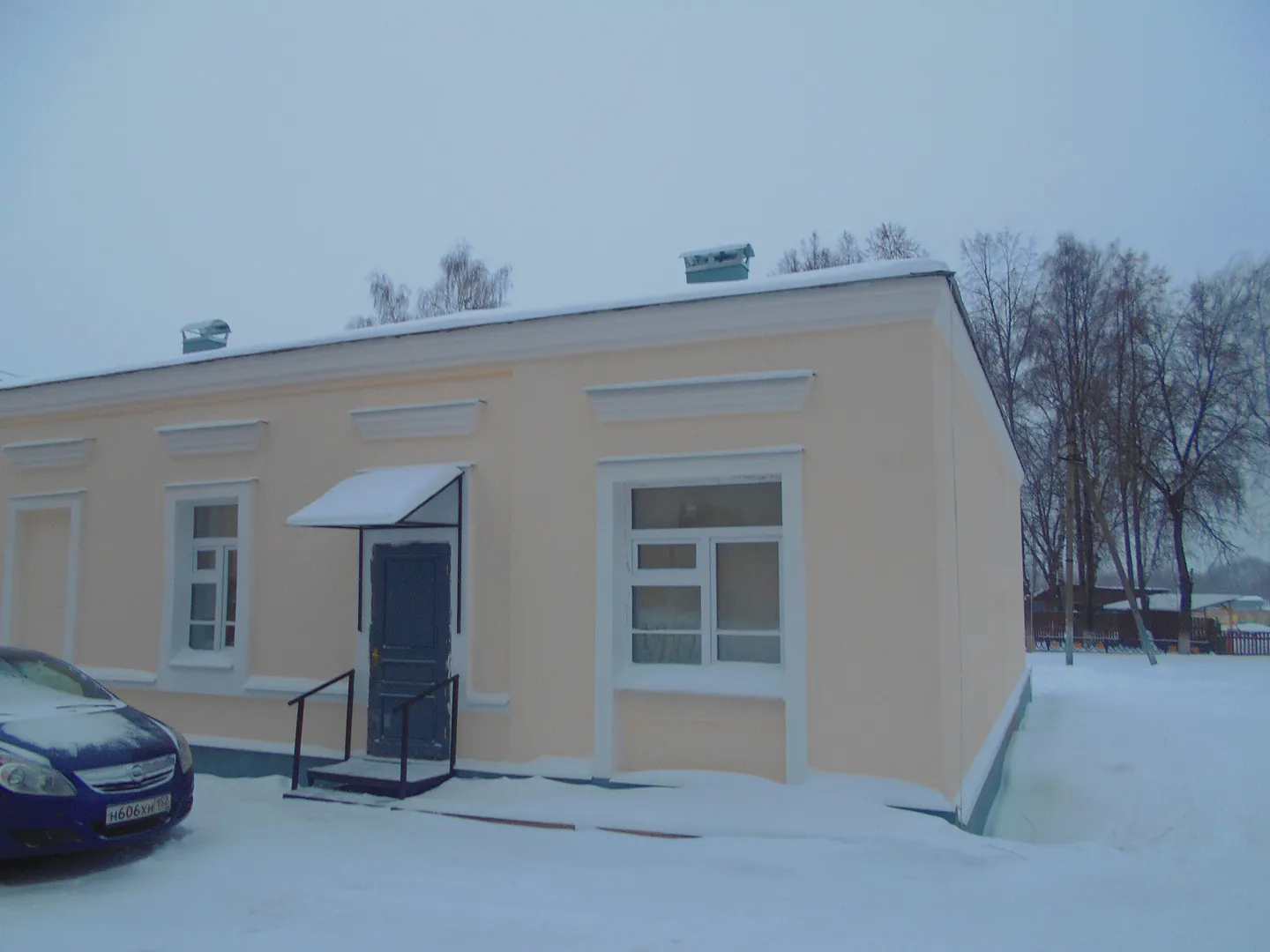 Фасад и крыльцо