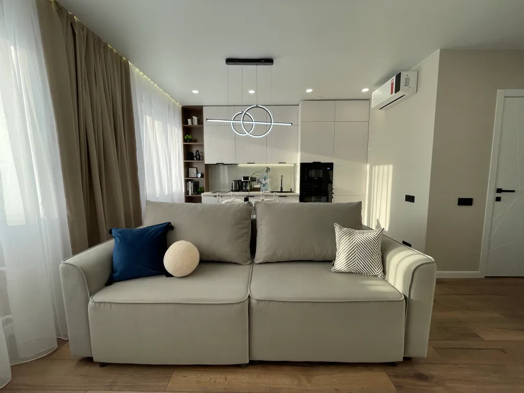 Апартаменты с видом на Оперный и новым ремонтом