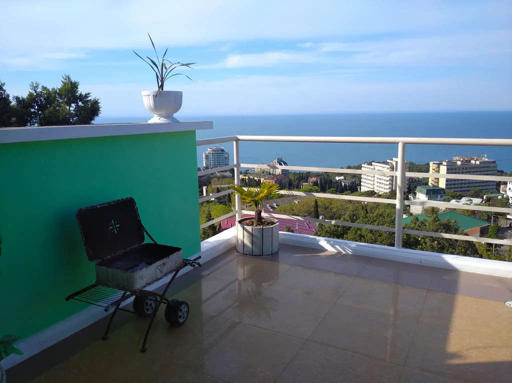 Панорамный 2х уровневый номер с зоной отдыха