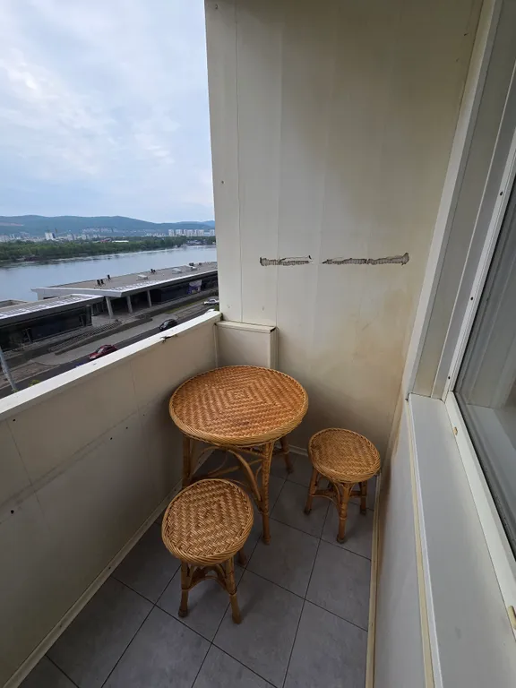 Уютная, тихая, атмосферная квартира с видом на Енисей