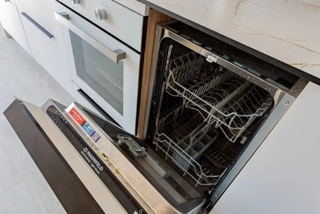 Двухкомнатная квартира с видом на море в ЖК Летний