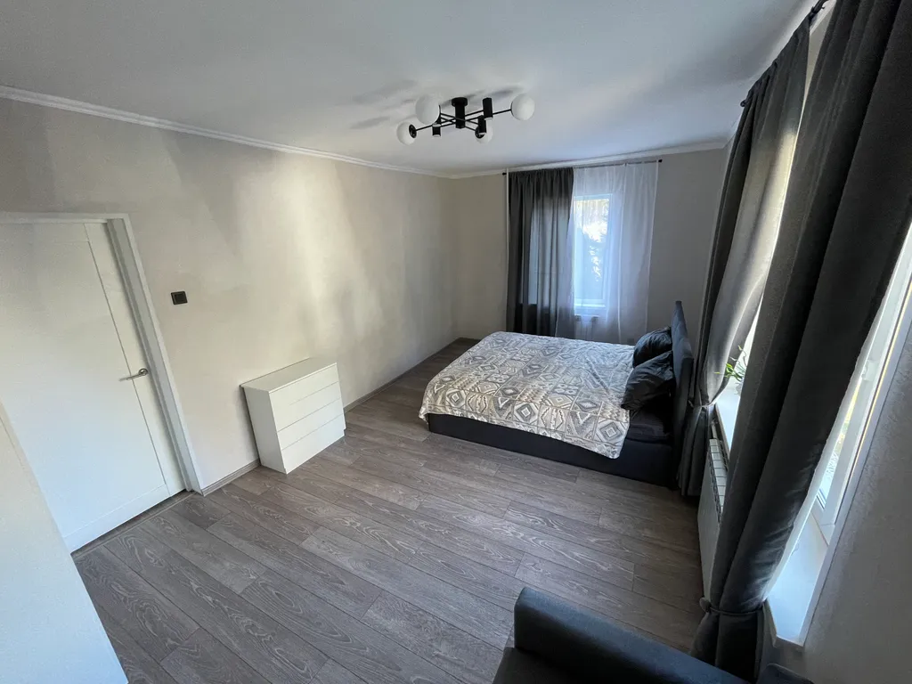 Дом в уникальном месте на берегу озера