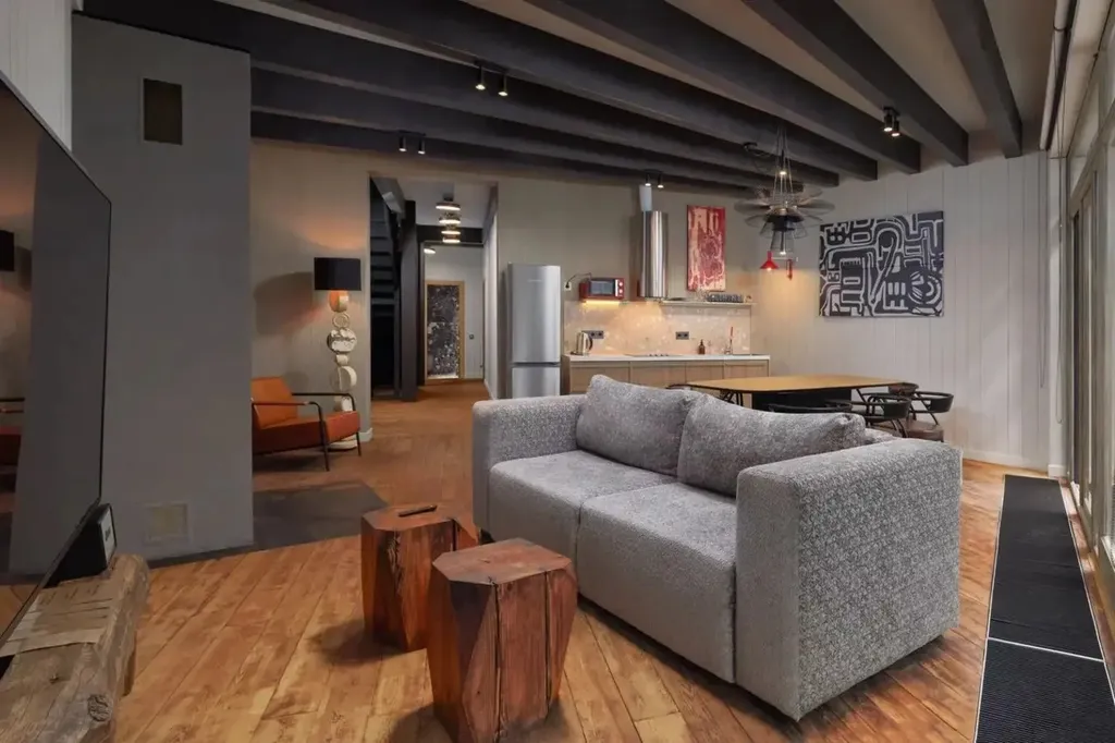 Коттедж 5-комнатный Дом — Москва