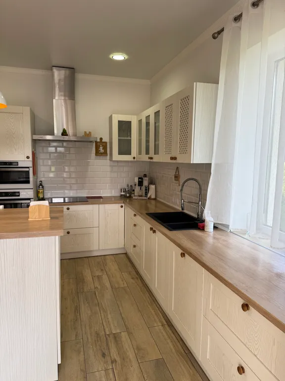 Уютный семейный дом на заливе вблизи города Брест