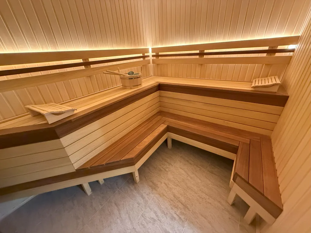 Новый уютный дом с баней у леса