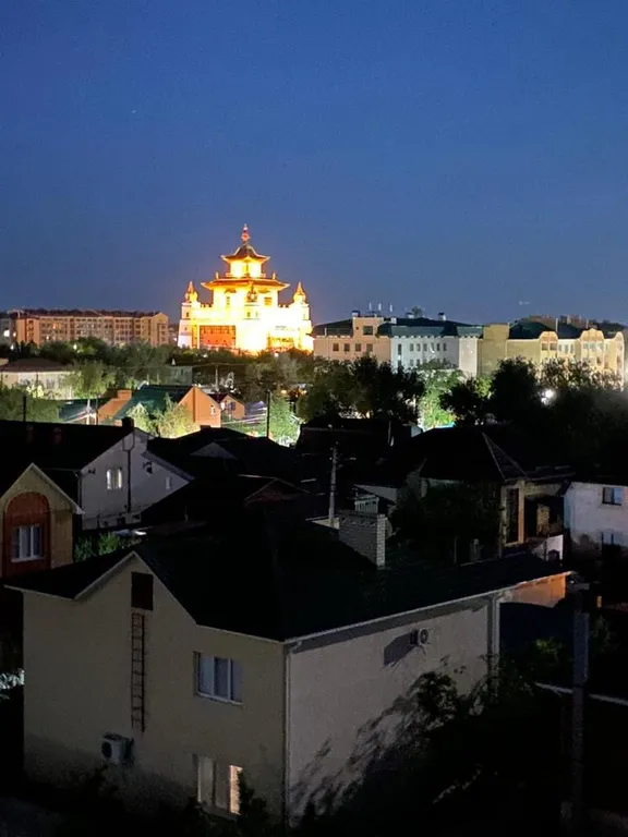 Квартира Квартира Золотая обитель Будды Шакьямуни — Элиста