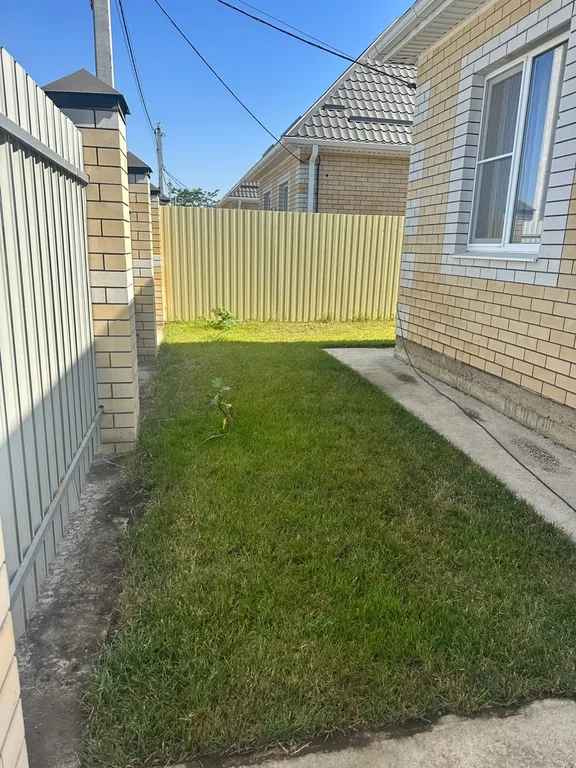 Дом с бассейном в черте города