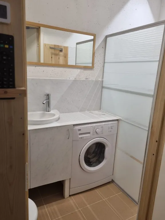 Дом и теннисный корт, сауна, камин недалеко от реки Москвы