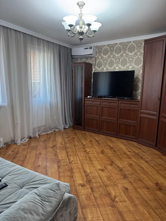 3-комнатная Квартира — аренда посуточно в Новошахтинск