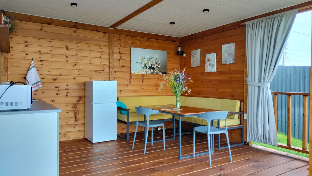 Домик с баней и бассеином