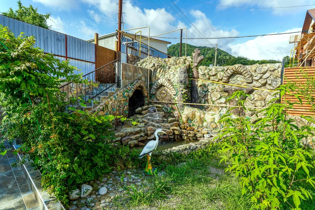 Дом с бассейном