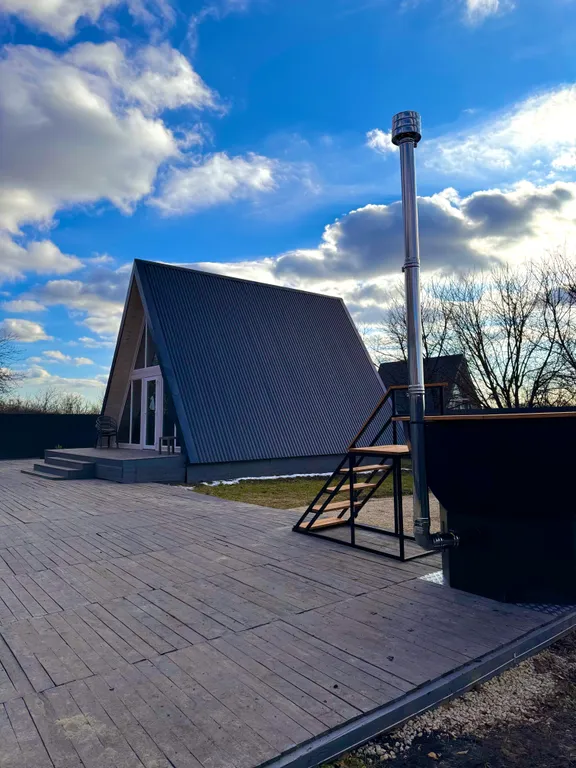 Уютный Афрейм с благоустроенной территорией