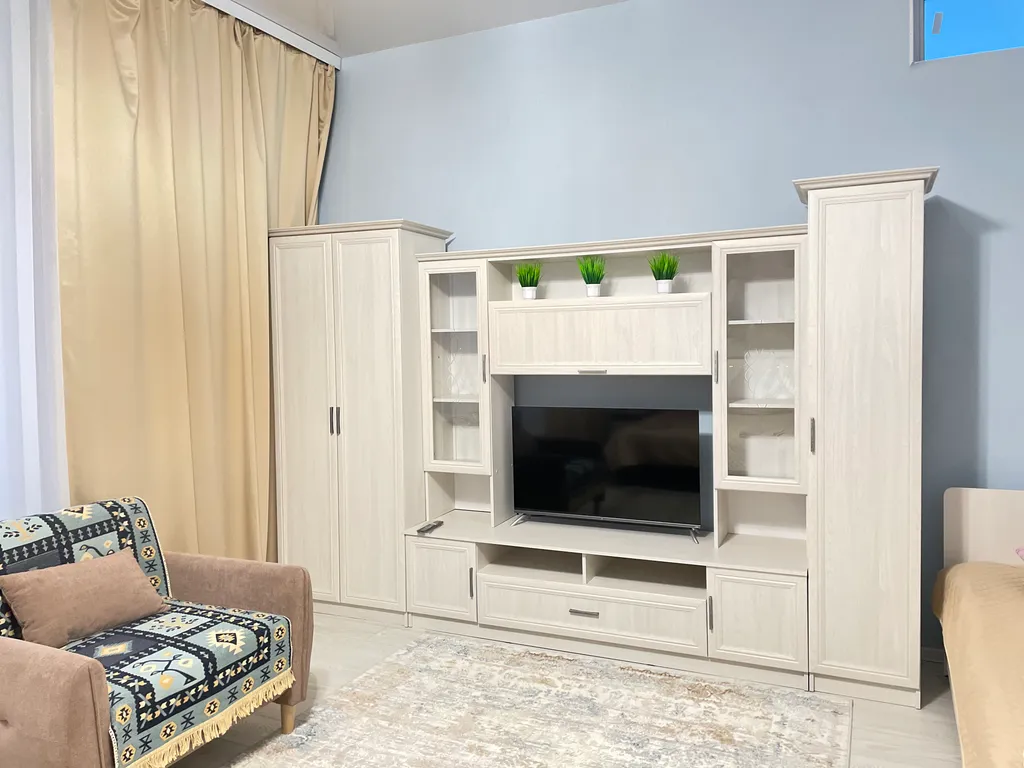 Семейный домик с видом на храм