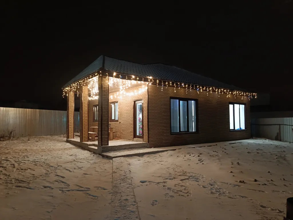 Дом с теплым бассейном и баней