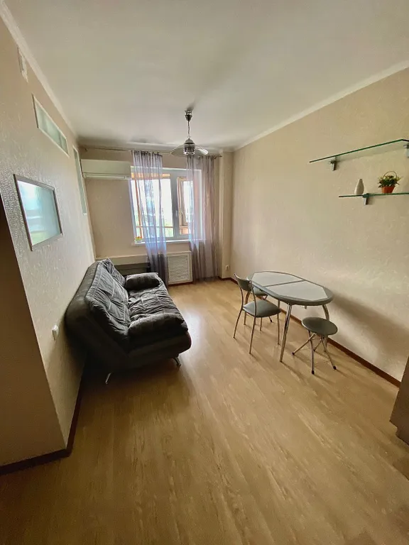 Sutki Rent с видом на Смольный собор