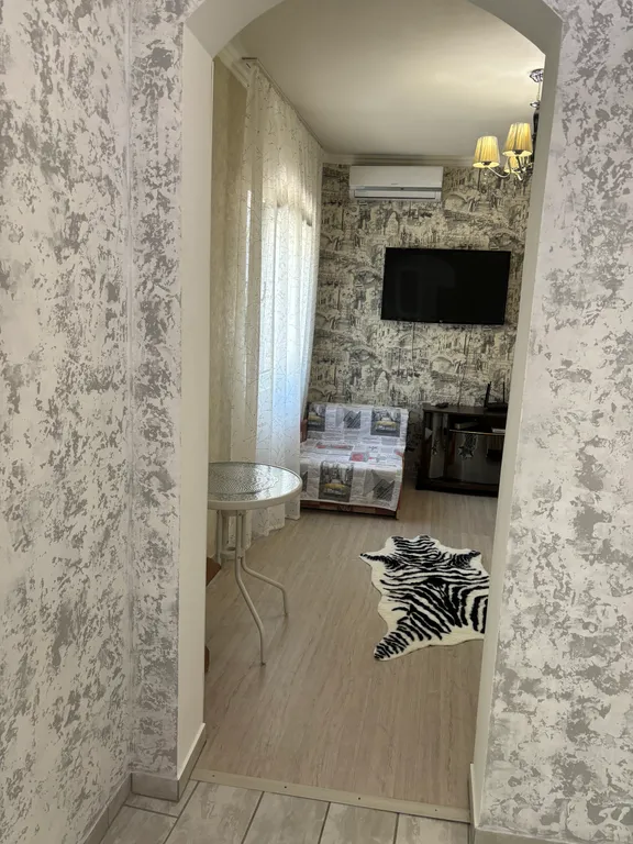 Коттедж Коттедж с отдельной беседкой — Алушта