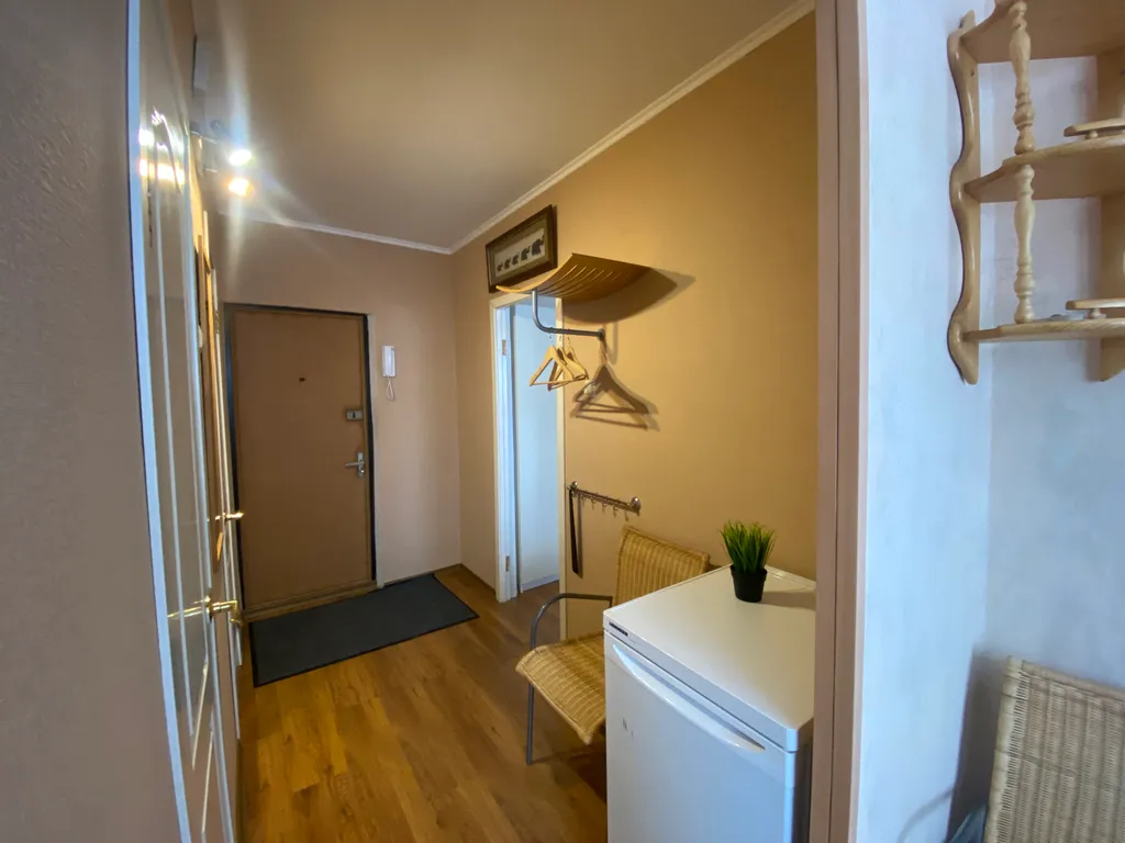 А из нашего окна, речка дивная видна