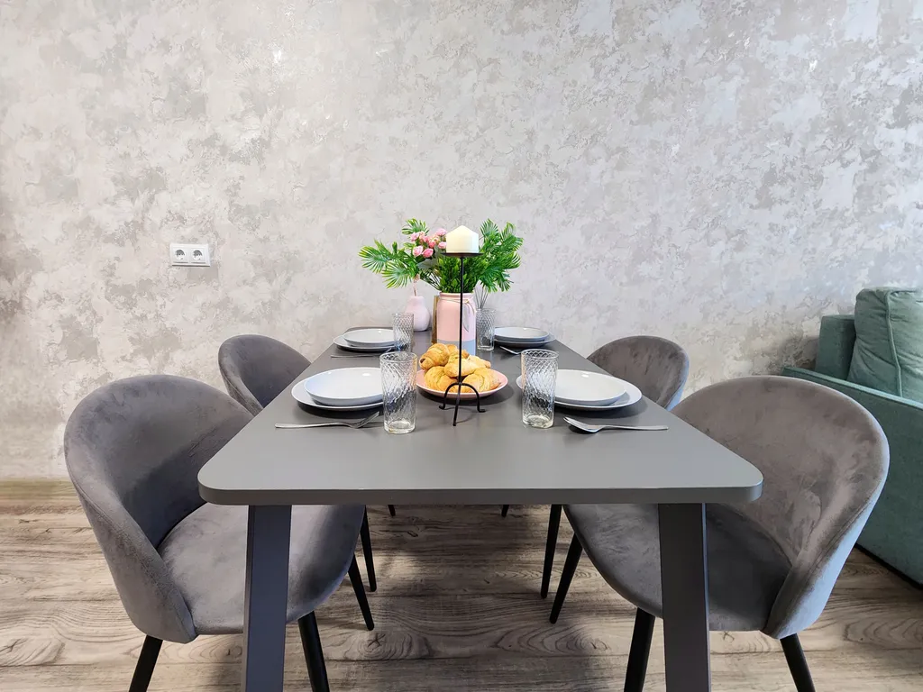 3-комнатная на Взлетке возле ТРЦ Планета