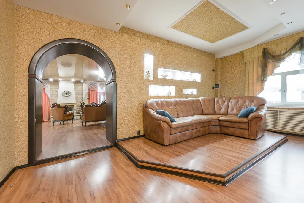 Дом со включённой стоимостью бассейна, сауны, бильярда, мангала