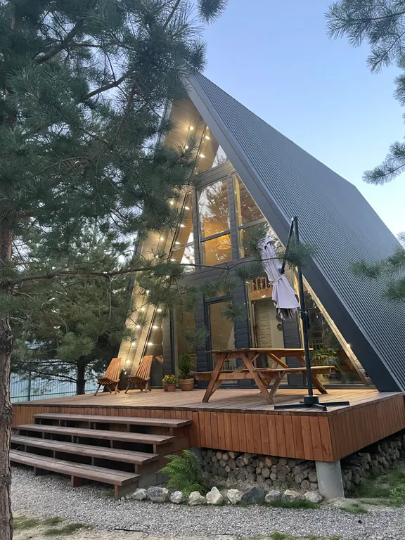 Коттедж Большой дом А-фрейм с баней и чаном — аренда посуточно в Тюмень