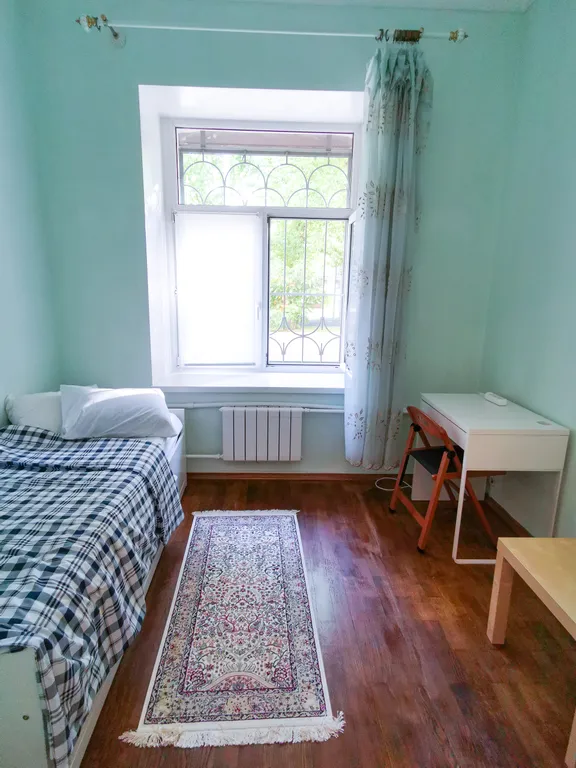 Светлая комната на Белорусской