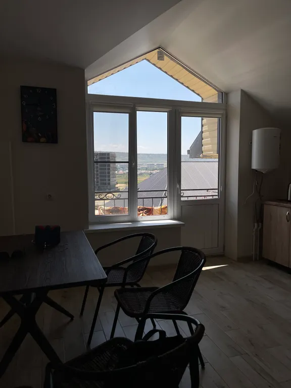 2-комнатная квартира с видом на море и на Пушкин-тау