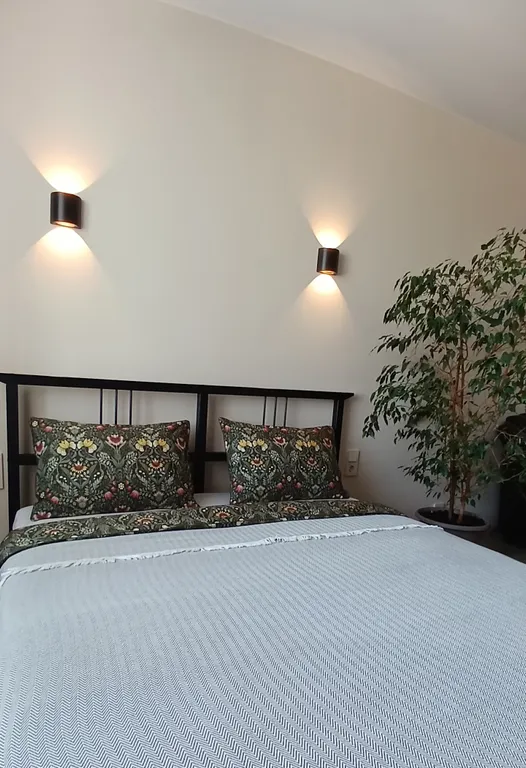 Квартира Квартира Шикарная новая студия в центре города — Омск