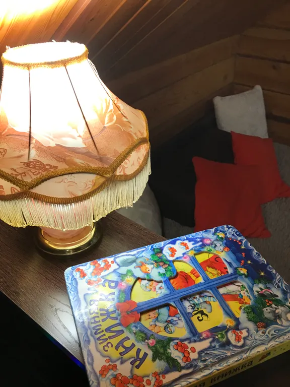 Сказочный дом в лесу