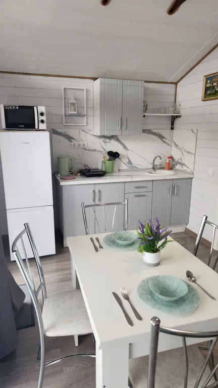 Коттедж Отдельный дом с собственной террасой — Кучугуры