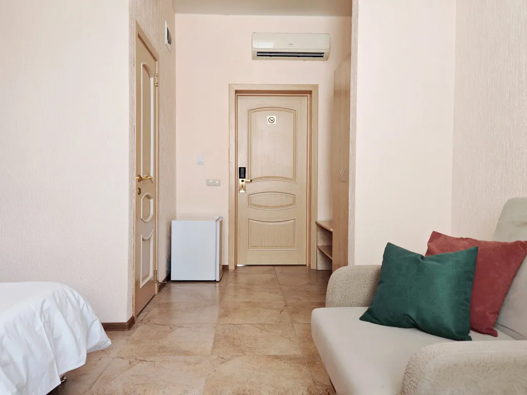 Квартира Квартира Трехместный номер "Комфорт" - тишина, прохлада и уют! — Геленджик