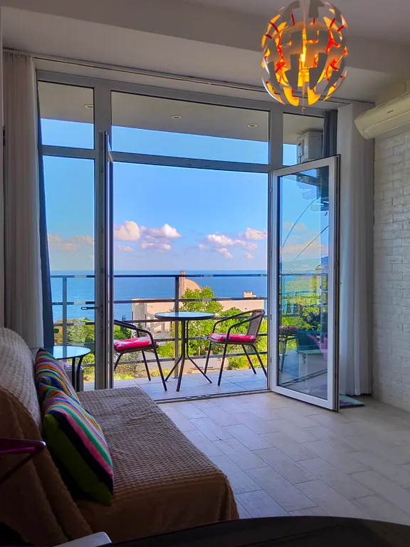 Квартира Студия с видом на море — аренда посуточно в Ливадия