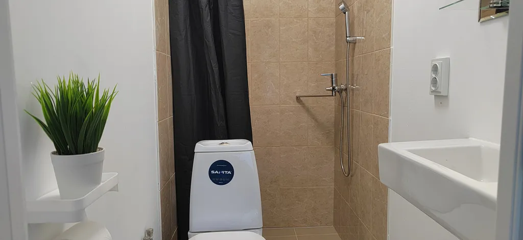 Вода всегда студия у кинотеатра и парка круглосуточный супермаркет