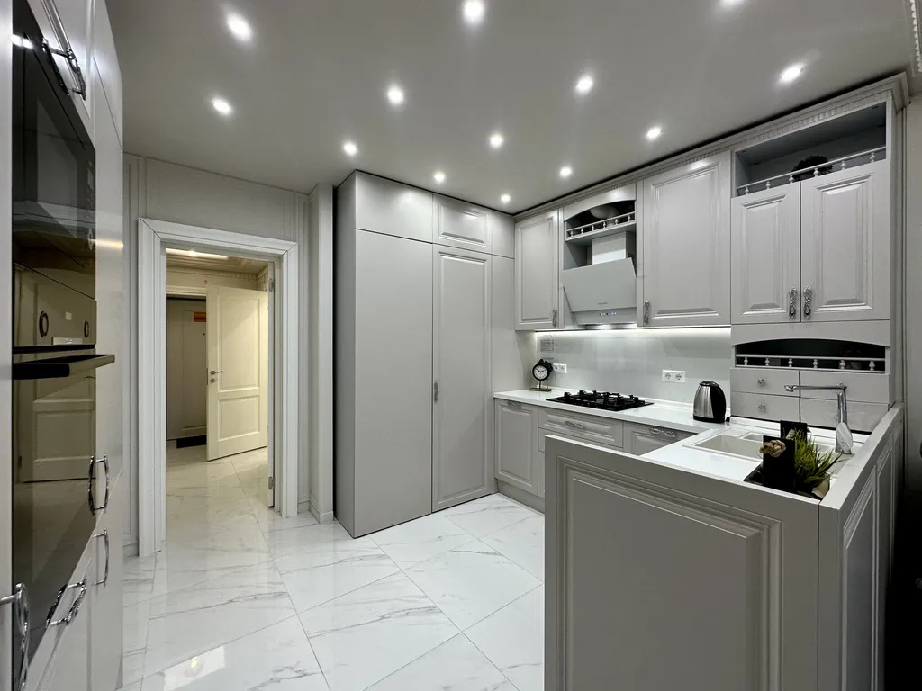 Роскошная 1-комнатная квартира рядом с центром настольного тенниса