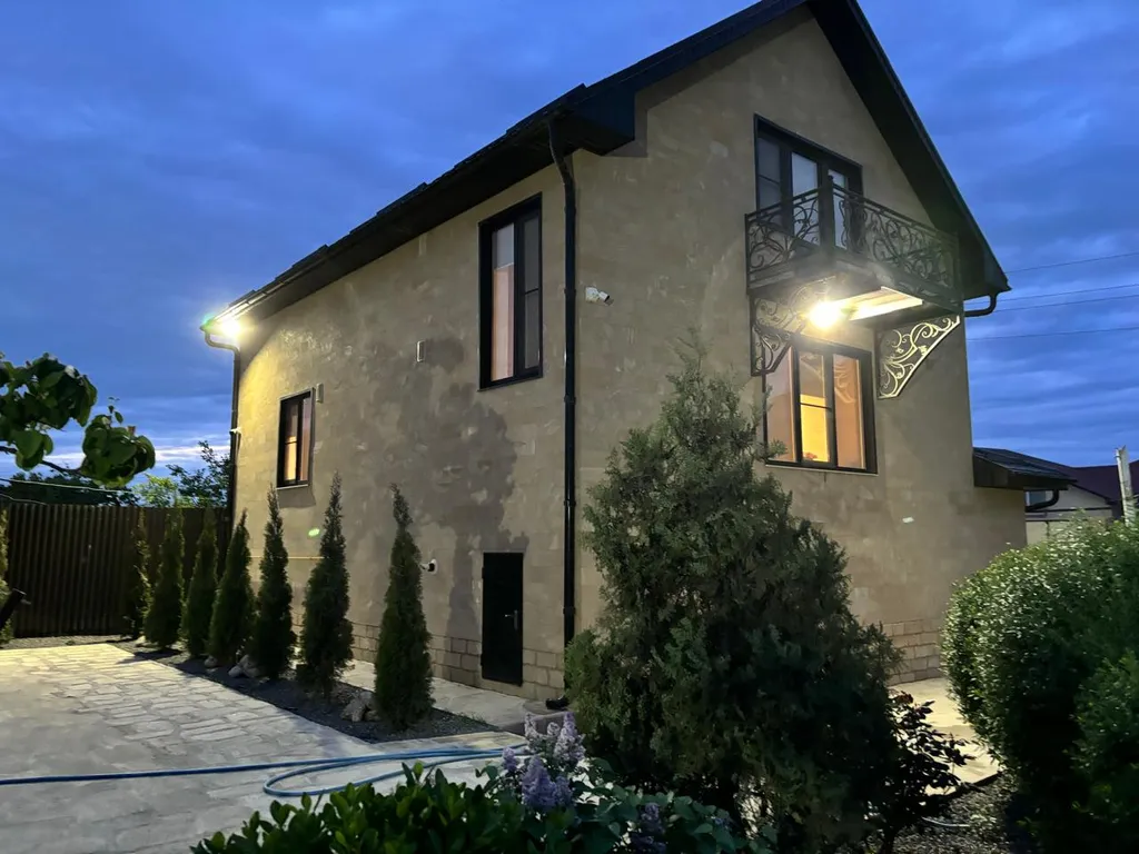 Дом на берегу Каспийского моря