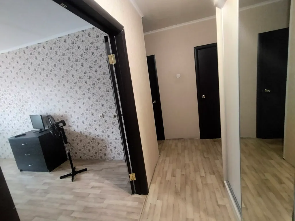 Отличная евродвушка в новом доме с двумя диванами