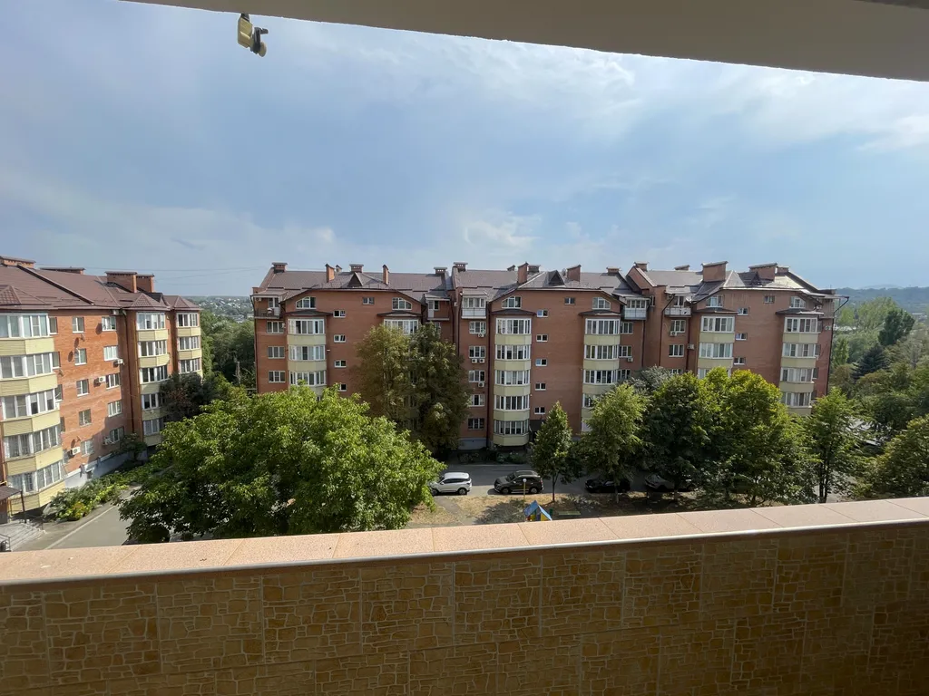 Апартаменты для большой семьи в курзоне, с балконом и видом на машук