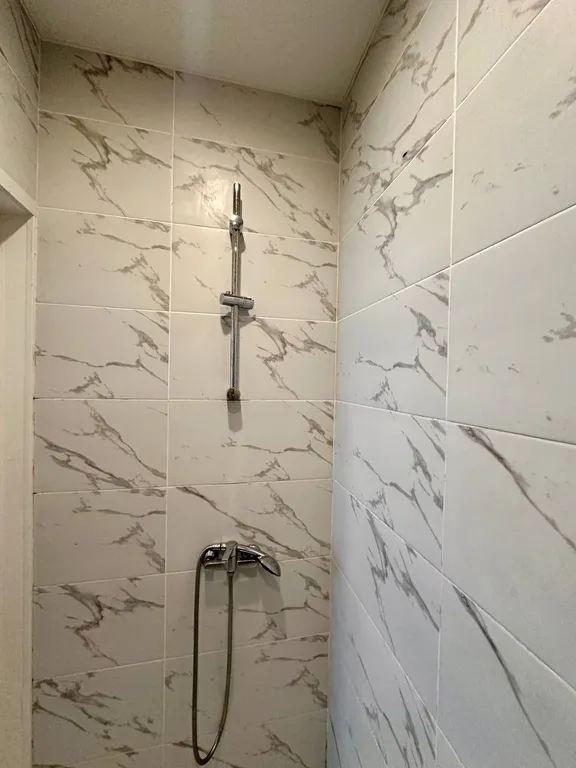 Дом с бассейном, в черте города