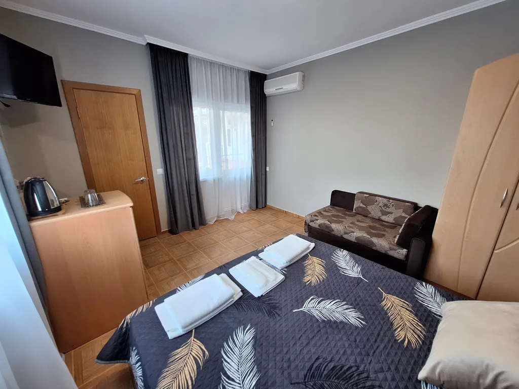 Квартира Квартира Город стандартный трёхместный номер с двуспальной кроватью — Геленджик