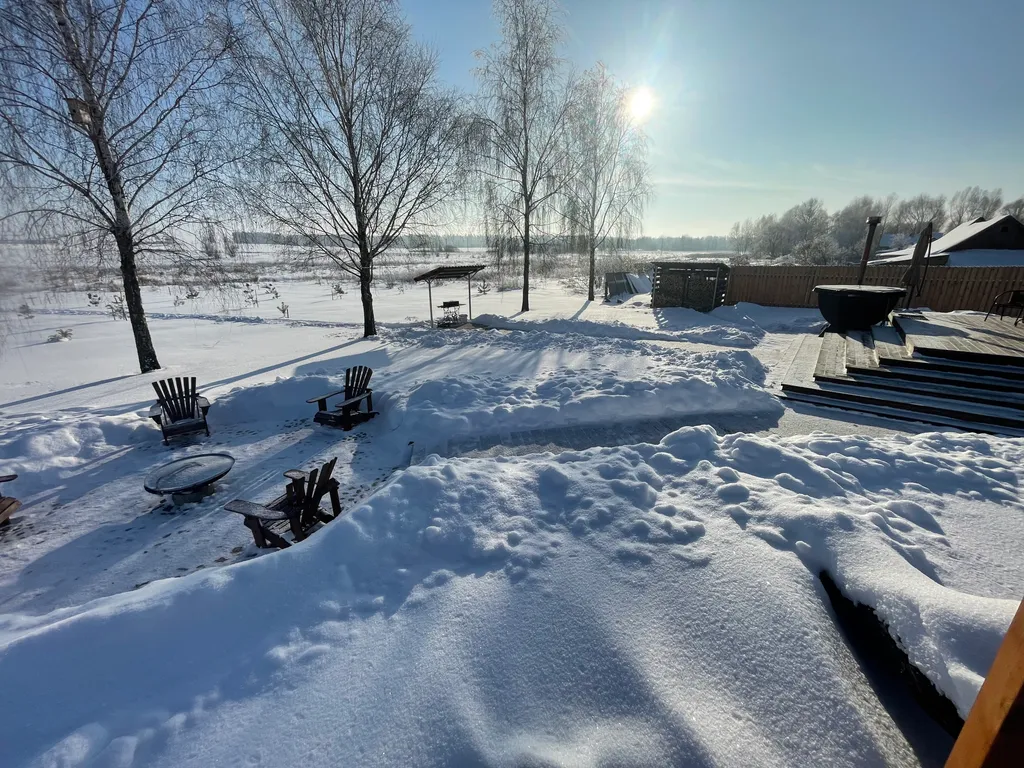 Дом А фрейм с видом на Мирский замок